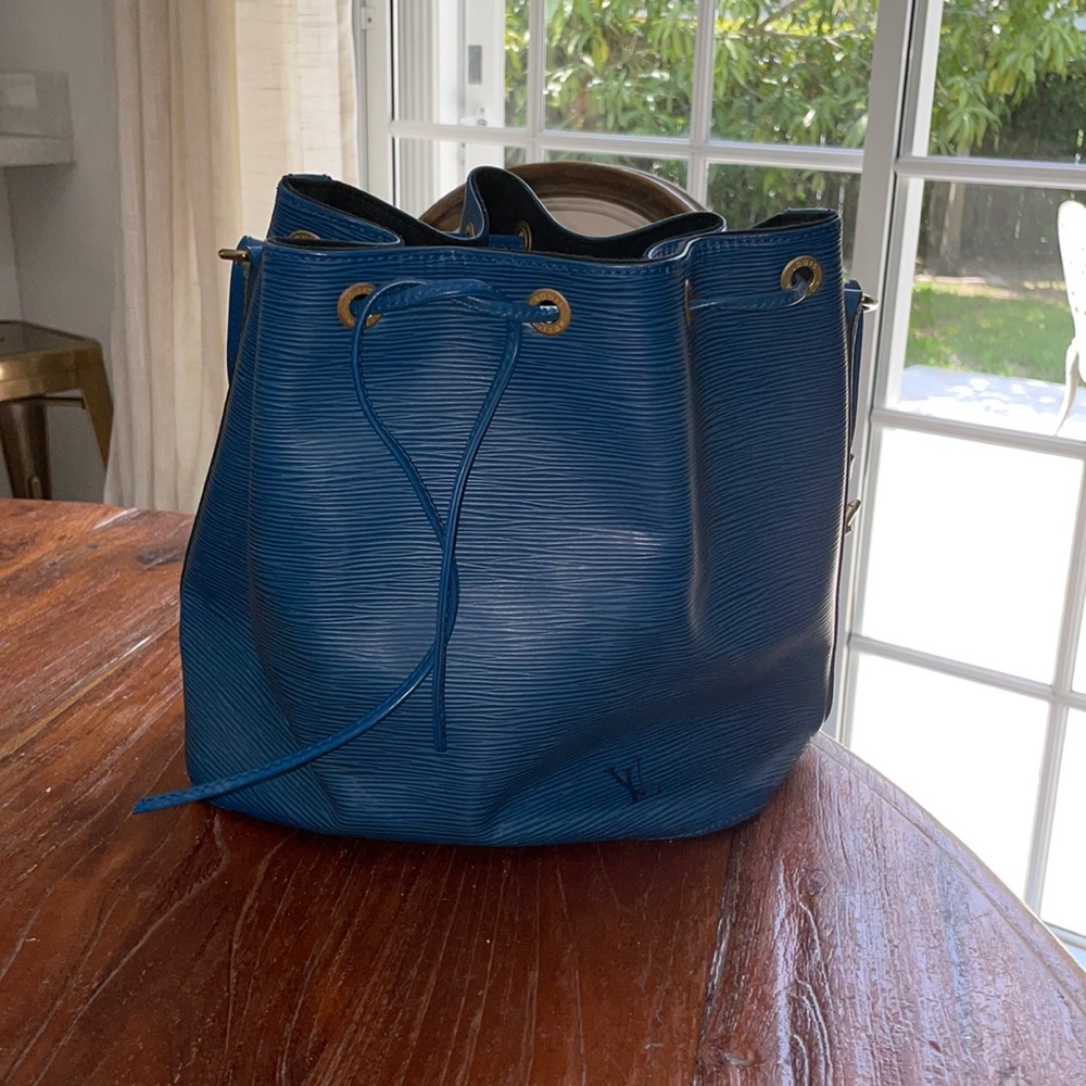 Epi Petit Noe Bag Blue Epi Leather Handbag
